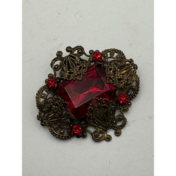 1930s Vintage Brass Filigree Big Red Stone Pin Brooch - Picture 4 of 11